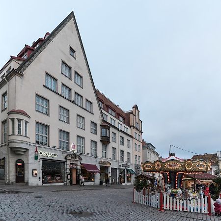 Goodson & Red Old Town Apartments Tallinn Bagian luar foto